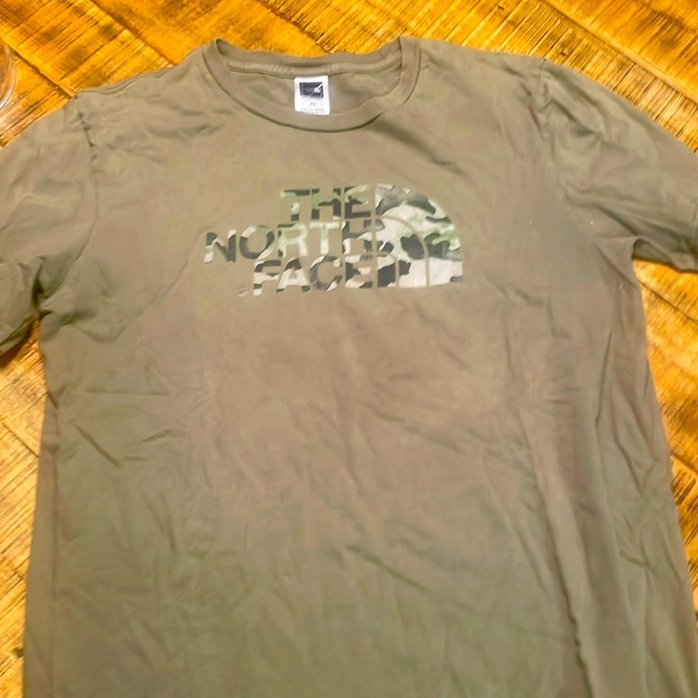 The North Face Men’s Medium T Shirt
